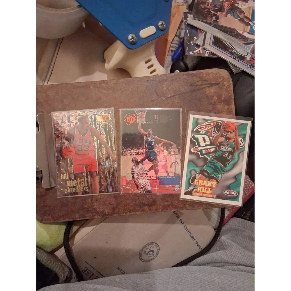 Lot of 3 Grant Hill Basketball Trading Cards